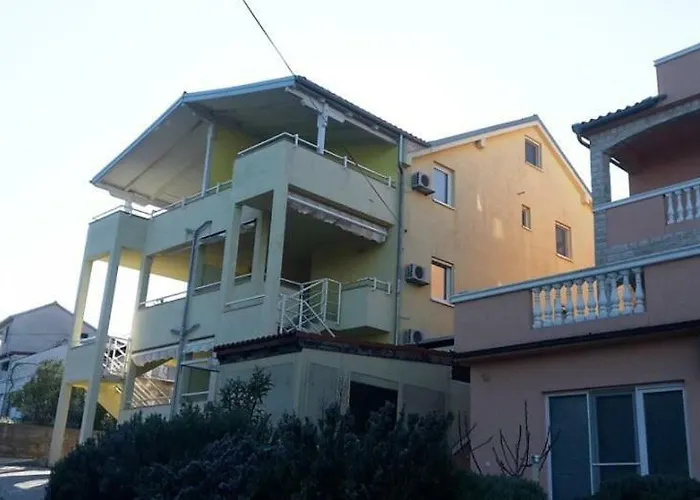 Away From - Pasman Apartment Tkon