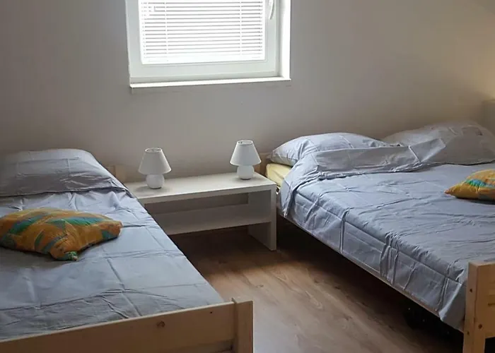 Away From - Pasman Apartment